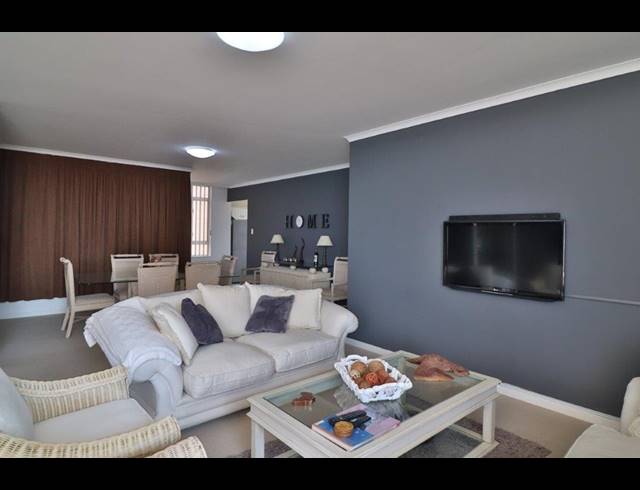 2 BEDROOM APARTMENT FOR SALE IN UMHLANGA CENTRAL